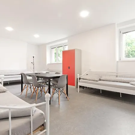 Na Salamoune Hostel *