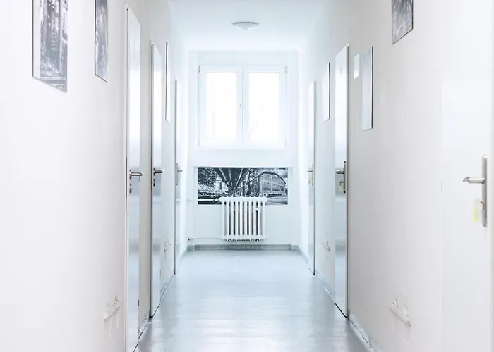 Hostel Na Salamoune *