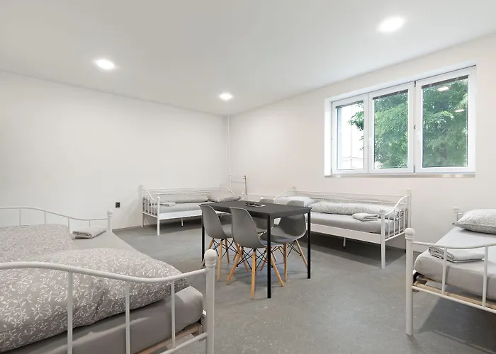 Hostel Na Salamoune *